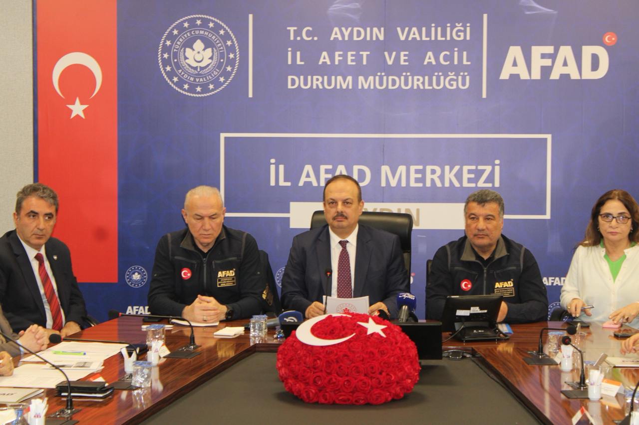 Vali Canbolat'tan son dönemde yaşanan depremelere açıklama