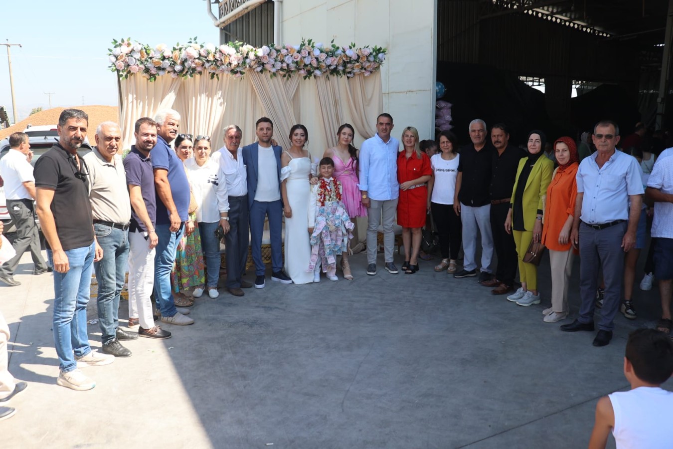 Baskan Aricidan Hafta Sonu Mesaisi 23 Cemiyete Katildi Hemsehrilerini Yalniz Birakmadi