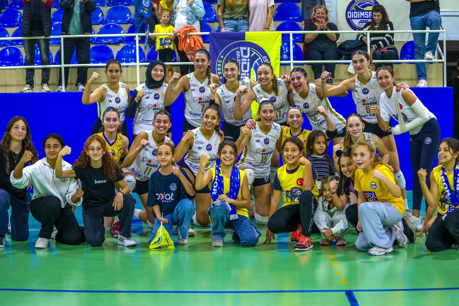 Polat Group Didim Belediyespor Kadın Voleybol Takımı'nın galibiyet sevinci!