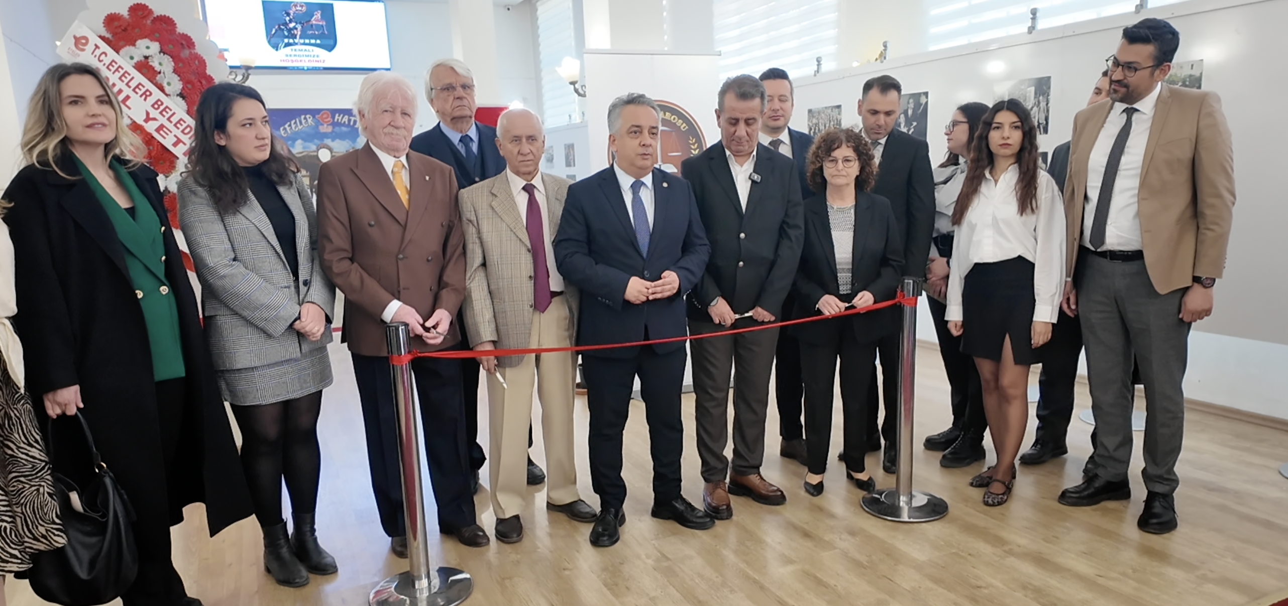 Aydın Barosu'ndan 'Savunma' sergisi!