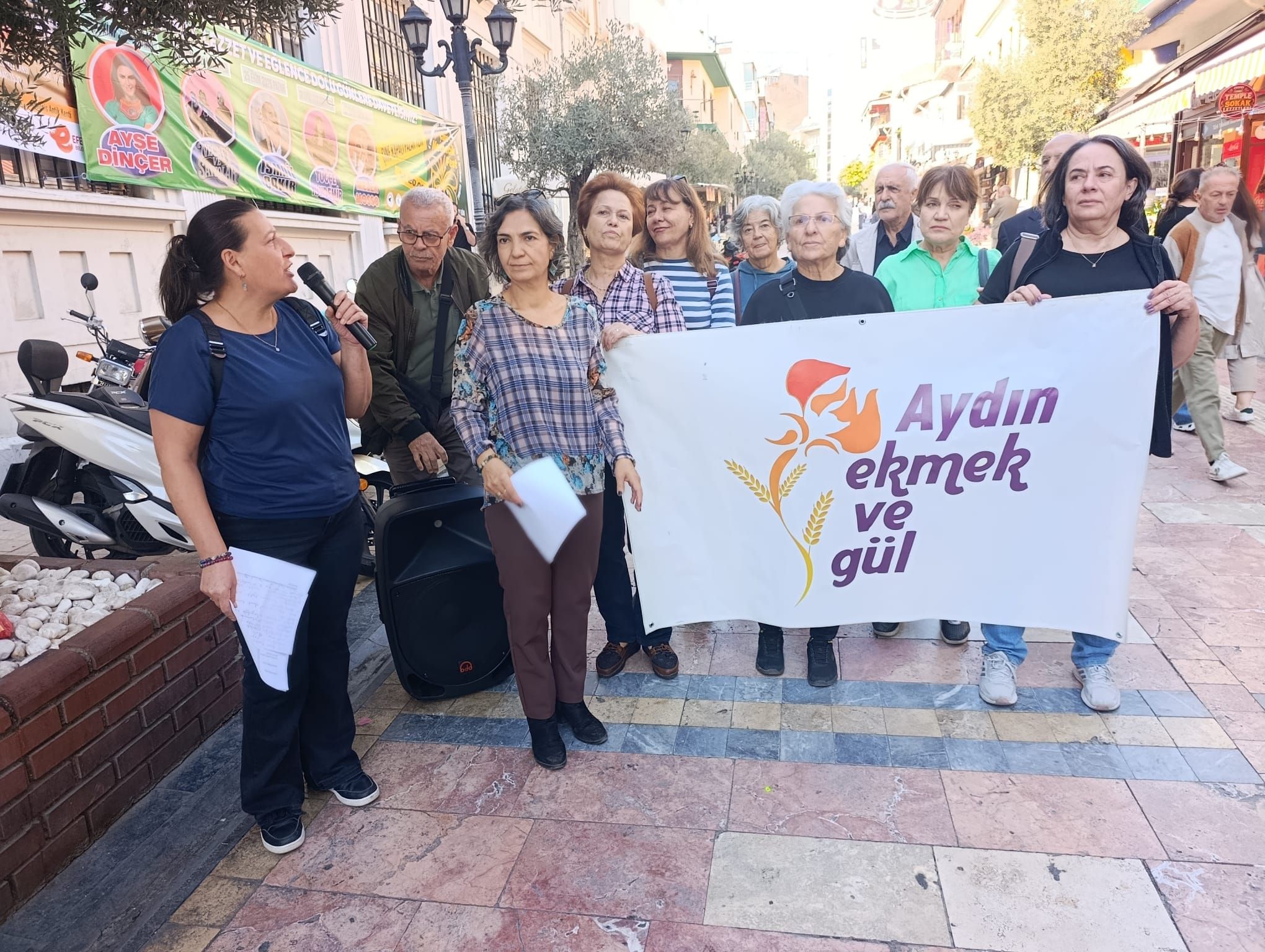 Aydın’da çocuklara ücretsiz yemek çağrısı: “Çocuklar açken anket yetmez!”