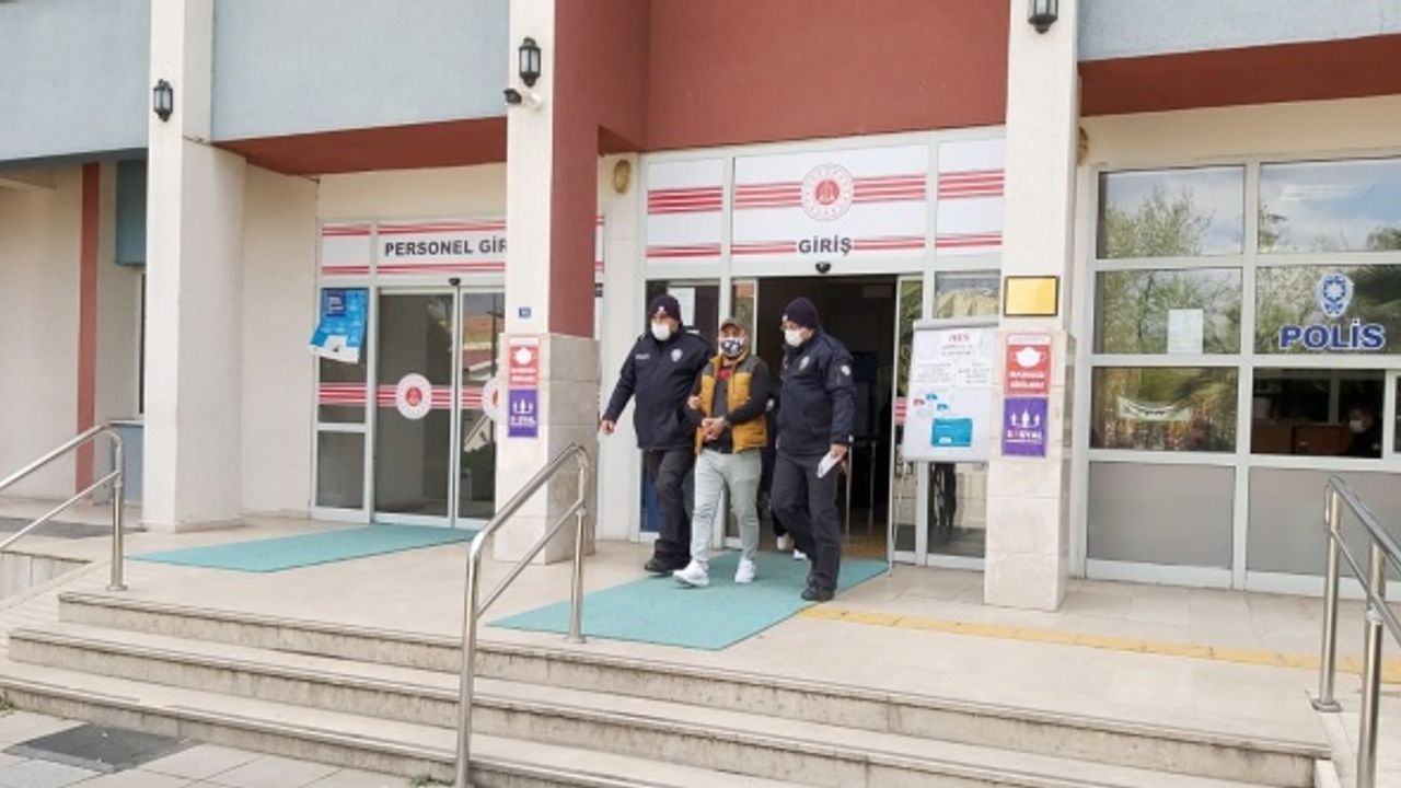 Dur ikazına uymadı, kaçtı... Yakalandığında ise 25 yıl hapis cezası olduğu belirlendi