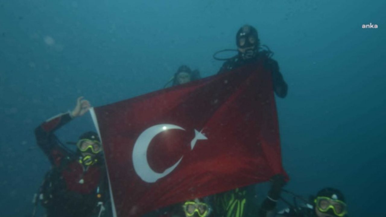 MERSİN BÜYÜKŞEHİR İTFAİYE EKİPLERİ, SU ALTI VE ÜSTÜ ARAMA KURTARMA EĞİTİMİ ALDI