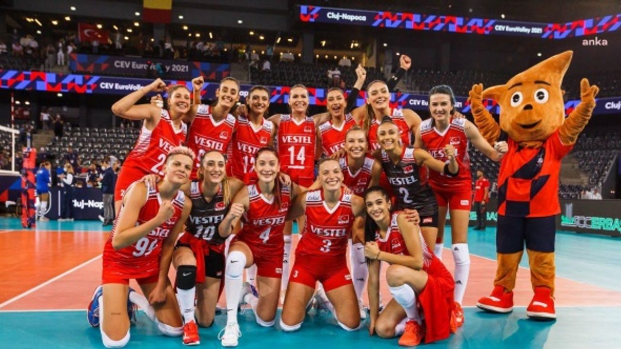 TÜRKİYE A MİLLİ KADIN VOLEYBOL TAKIMI 5'TE 5 YAPTI