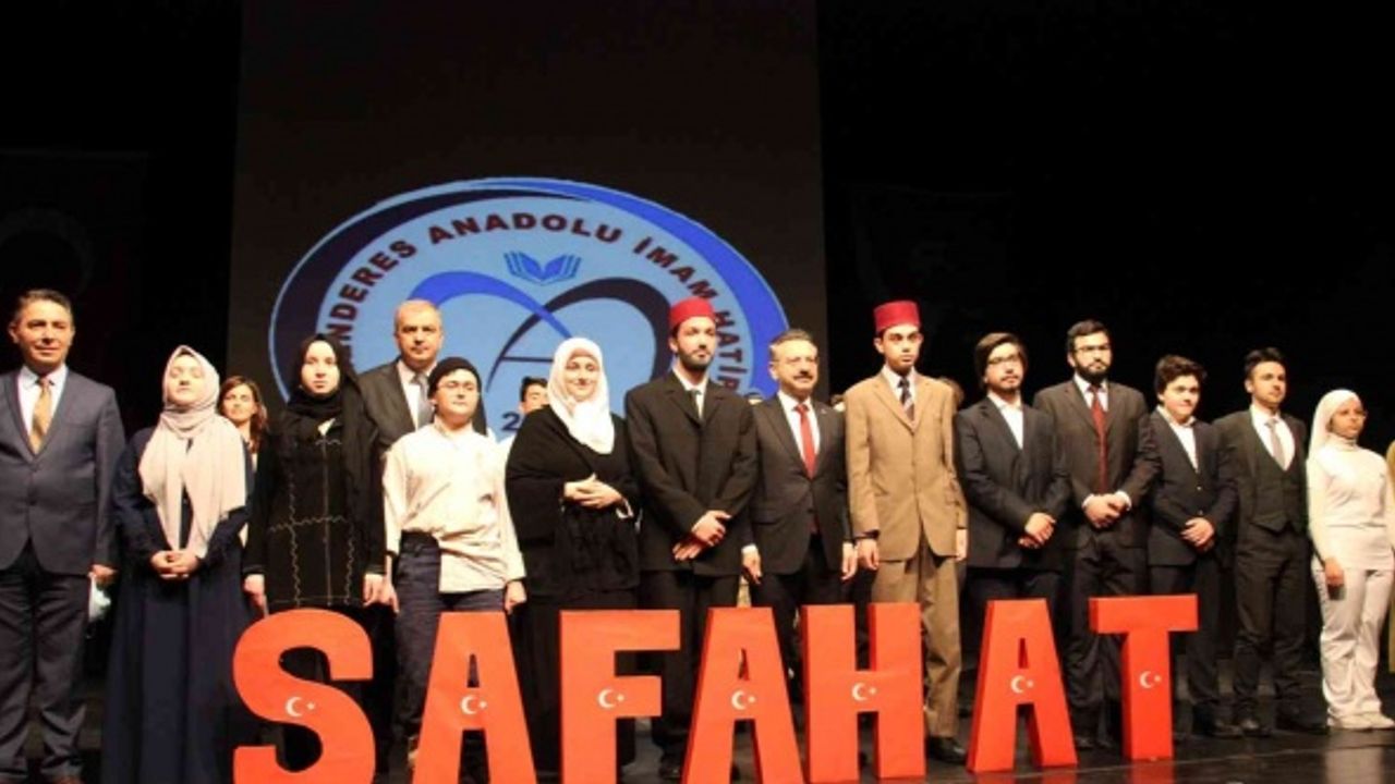 Aydın’da İstiklal Marşı’nın kabul 101’inci yıl dönümü kutlandı