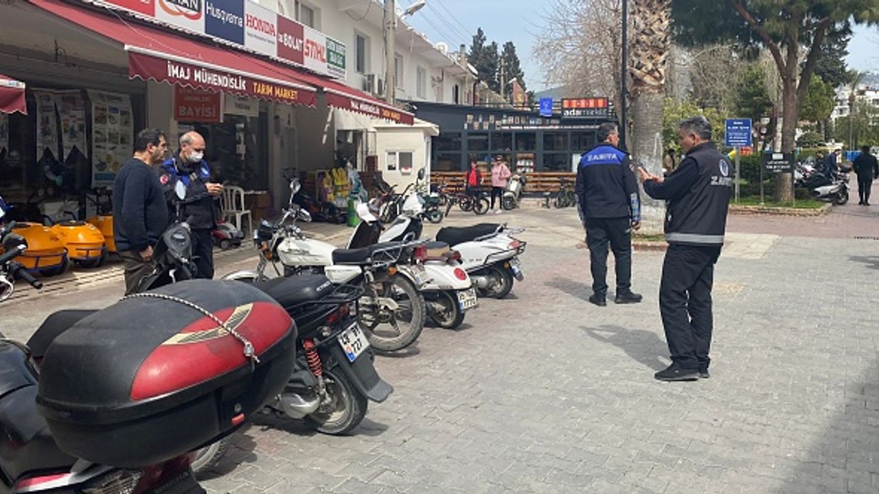 Kuşadası’nda polis ve zabıtadan motosiklet denetimi