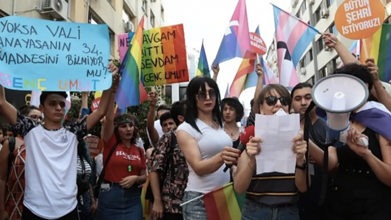 İzmir'de Onur Yürüyüşü'ne müdahale