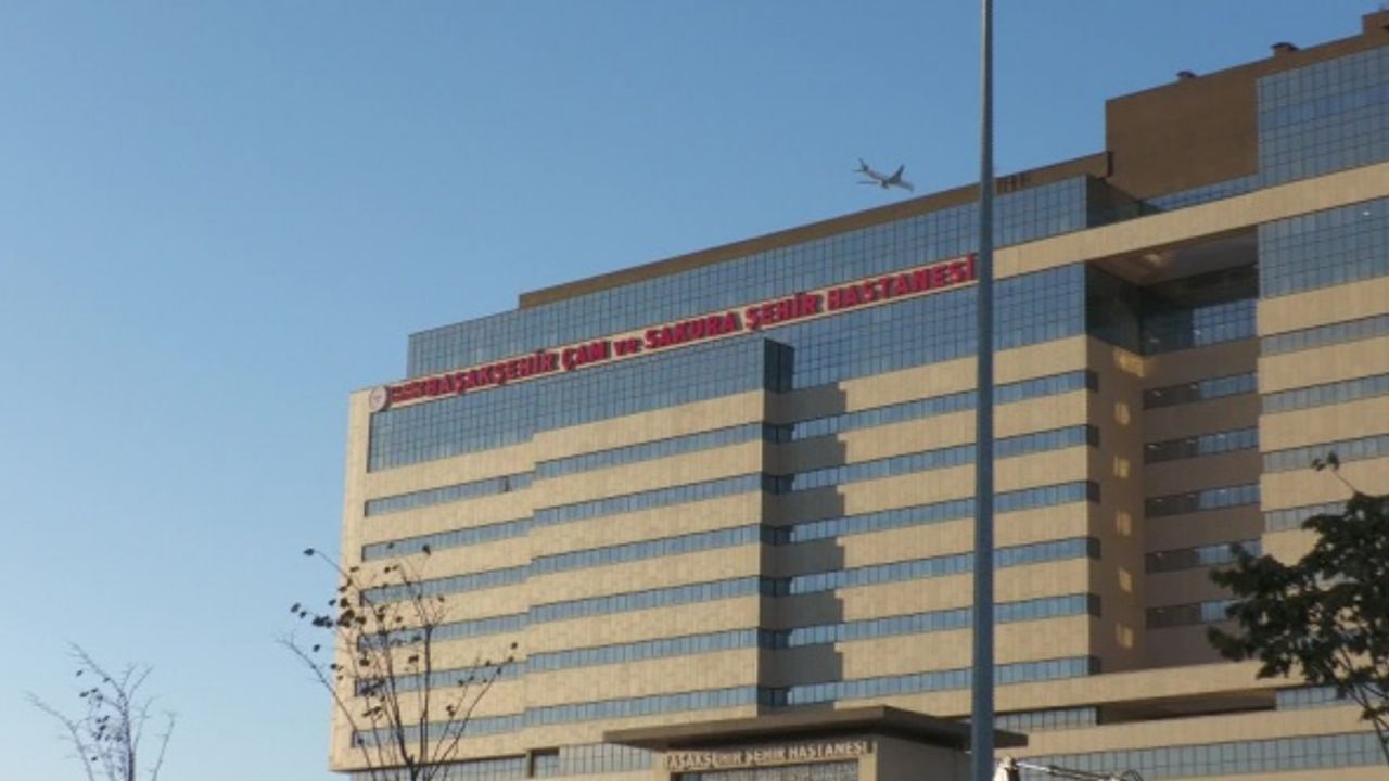 BİNALİ YILDIRIM, KAZA GEÇİRDİĞİ AZERBAYCAN'DAN AMBULANS UÇAKLA İSTANBUL’A GETİRİLDİ