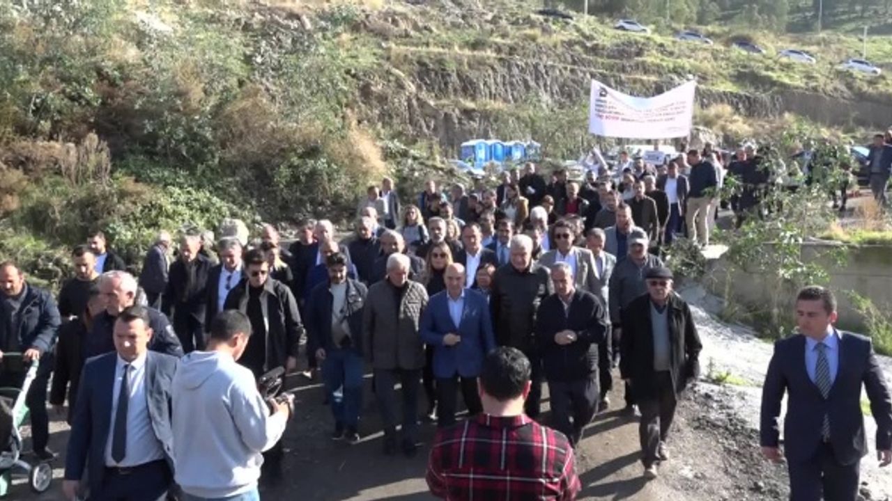 İZMİR'DE BÜYÜKŞEHİR BELEDİYESİ PERSONELİ VE DAR GELİRLİ AİLELER İÇİN 546 DAİRELİK TOPLU KONUT PROJESİNİN TEMELİ ATILDI