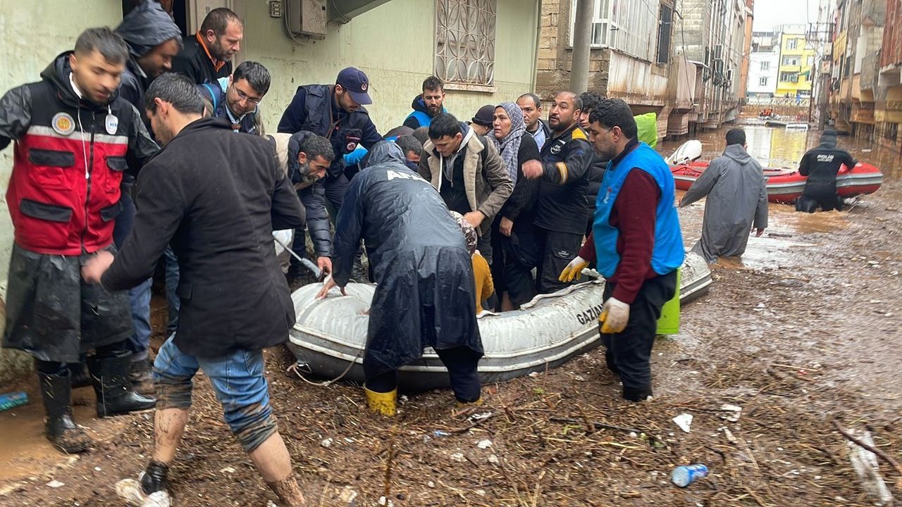 Şanlıurfa ve Adıyaman’daki sel felaketlerinde 17 kişi hayatını kaybetti