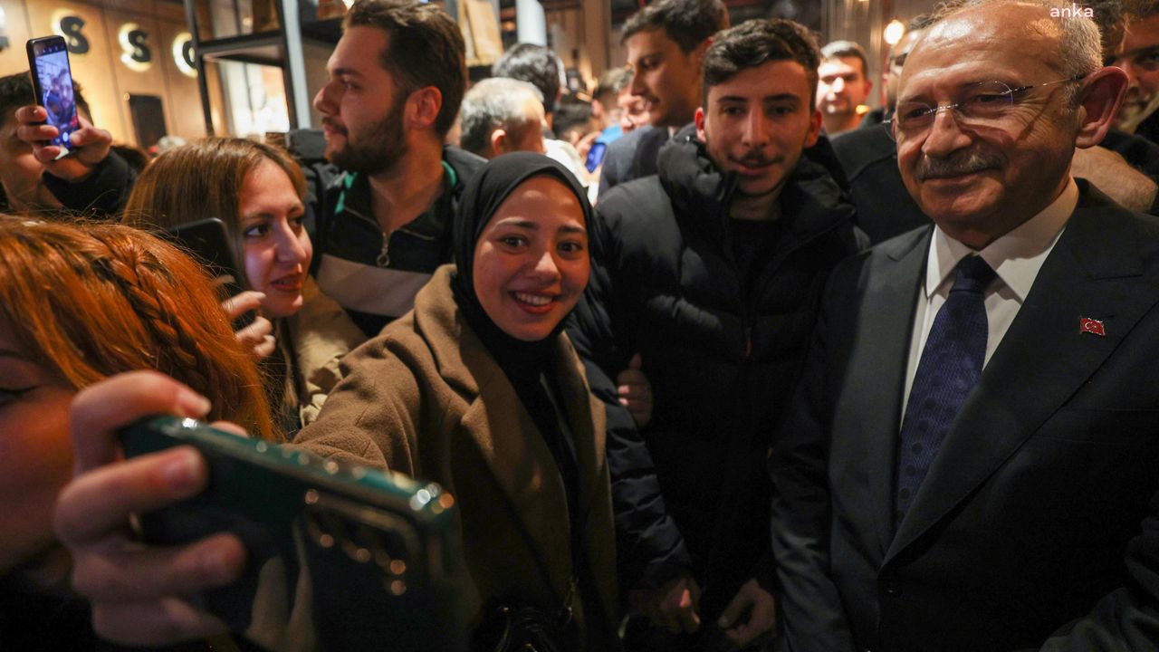 Kılıçdaroğlu Konya'da gençlerle buluştu