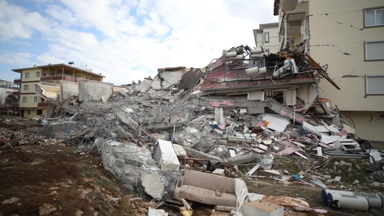 Türkiye'de 2 ayda 24 bin 927 deprem oldu!