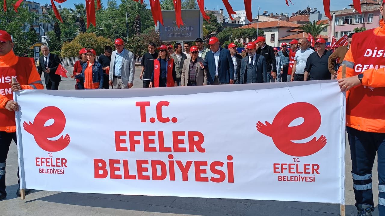 Efeler Belediye Başkanı Mehmet Fatih Atay 1 Mayıs yürüyüşüne katıldı