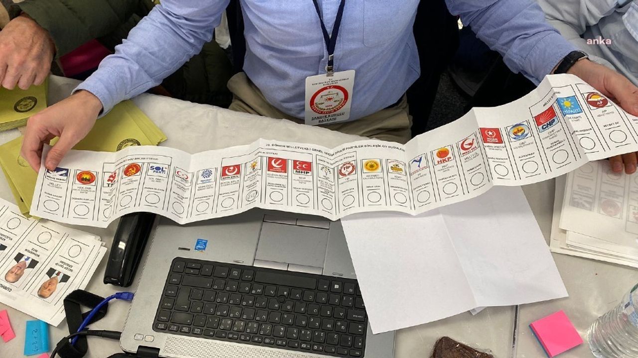 CHP skandalı açıkladı! Açılmamış oy pusulasında AK Parti mührü çıktı!
