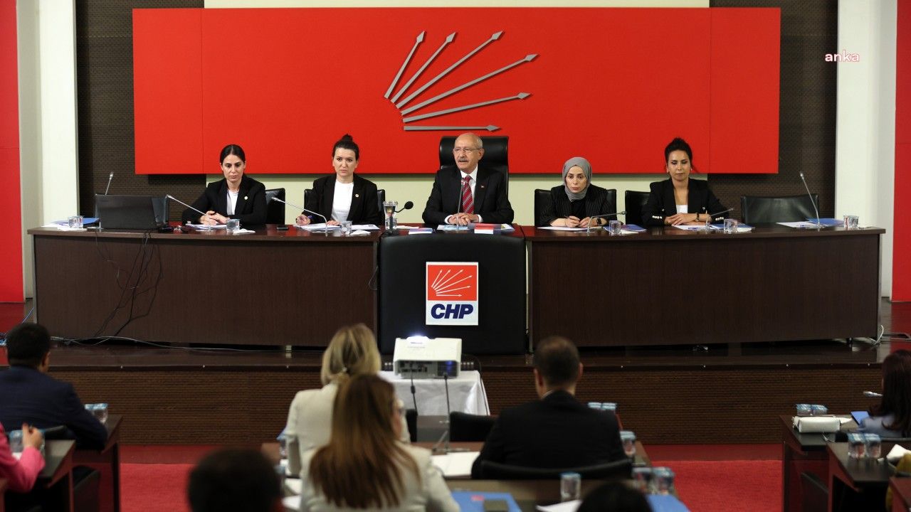 CHP PM toplantısından ilk açıklama: "Süreç cumhurbaşkanı adayının ahlaki meşruiyetini sorgulanır hale getirmiştir"
