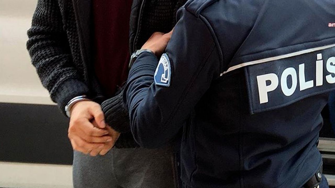 Milli voleybolcu Hande Baladın'ı tehdit iddiasıyla gözaltına altına alınan şahıs tutuklandı
