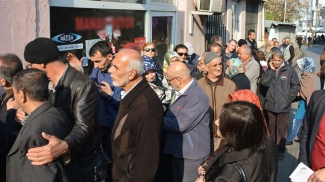 Elazığlı vatandaş: "Emeklilere 'aç kalın' diyorlar"