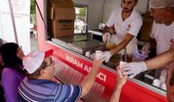 Aydın'da Vakıflar Bölge Müdürlüğü tarafından goruk suyu ikram edildi