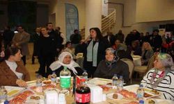 Başkan Çerçioğlu depremzede kadınlarla yemekte bir araya geldi