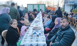 AK Parti Efeler'den depremzede vatandaşlar için iftar