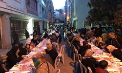 Aydın Büyükşehir'den 7 ayrı noktada 15 bin kişilik iftar yemeği