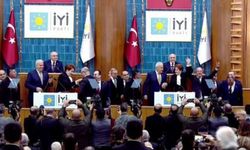 Aydın BŞB ve Efeler Belediye Meclis Üyesi Payza İYİ Parti rozeti taktı