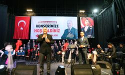 Efelerliler Türk Halk Müziği Korosu konseriyle doyasıya eğlendi