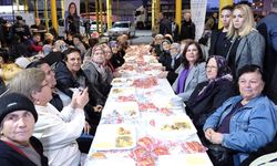 Binlerce Aydınlı iftarını Büyükşehir Belediye'nin sofralarında açtı