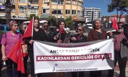 Aydın Nazilli'de kadınlardan 'Pembe Otobüs' vaatlerine protesto