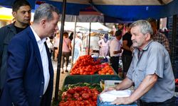 Başkan Anıl Yetişkin salı pazarında vatandaşlarla buluştu