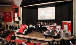 Öğrencilerin ‘Atatürk Oratoryosu’ ayakta alkışlandı