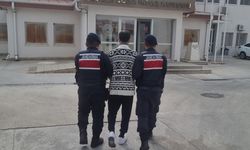 Kuşadası’nda bilişim dolandırıcılığı suçundan aranan şüpheli yakalandı