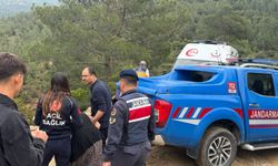 Aydın'da çamura saplanan ambulansı jandarma kurtardı