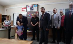 Aydın'da öğrenciler karnelerini aldı!
