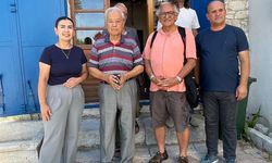 Bedri Baykam'da Akköy Kütüphanesi'ni ziyaret etti