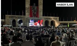 Didimliler, dev adamların tarihi mücadelesini kent meydanında omuz omuza izledi