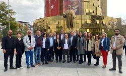 CHP Aydın İl Başkanı Hikmet Saatçı mazbatasını aldı