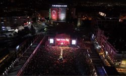 Büyükşehir'in Cumhuriyet Bayramı kutlamasına 50 bin Aydınlı katıldı