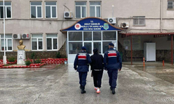 Firari şahıs kilerde saklanırken yakalandı