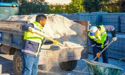 Didim'de yol çalışmaları hız kesmeden devam ediyor