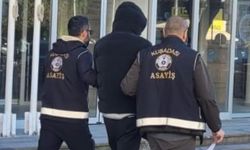 Kuşadası'nda aranan iki hükümlü yakalandı