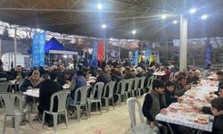 Aydınlı vatandaşlar Büyükşehir'in iftar sofralarında buluşmaya devam ediyor