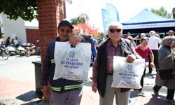 Aydın Büyükşehir Belediyesi binlerce fideyi Nazilli’de vatandaşlara dağıttı