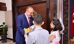 Vali Canbolat'tan 23 Nisan Ulusal Egemenlik ve Çocuk Bayramı mesajı