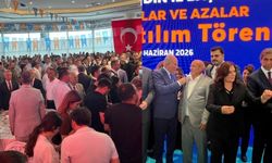 Aydın'ın 17 ilçesinde bin 10 muhtar ve aza AK Parti rozeti taktı