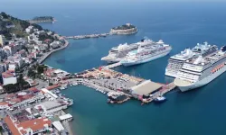 Kuşadası Limanı ve çevresindeki işletmelere Vakıflar'dan resmi tebligat!