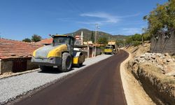 Başkan Çerçioğlu Aydın'ın dört bir yanında yol yapım, onarım ve düzenleme çalışmalarını sürdürüyor!