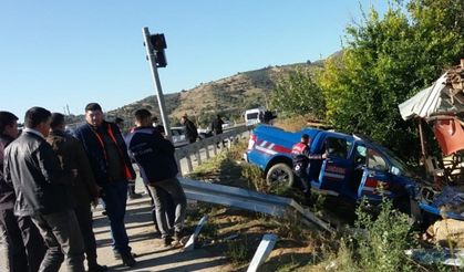 İzmir'de kaza: İkisi asker dört yaralı!