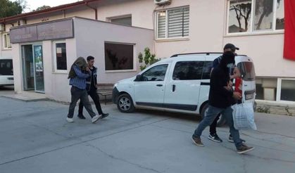 Muğla’da göçmen kaçakçısı 2 kişi tutuklandı