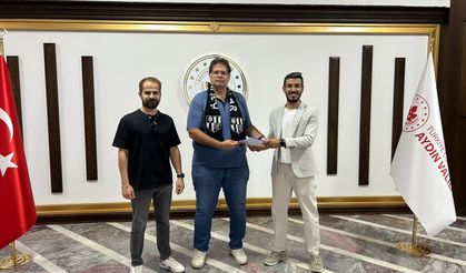 Aydınspor taraftarlarından 'kırmızı kart' tepkisi